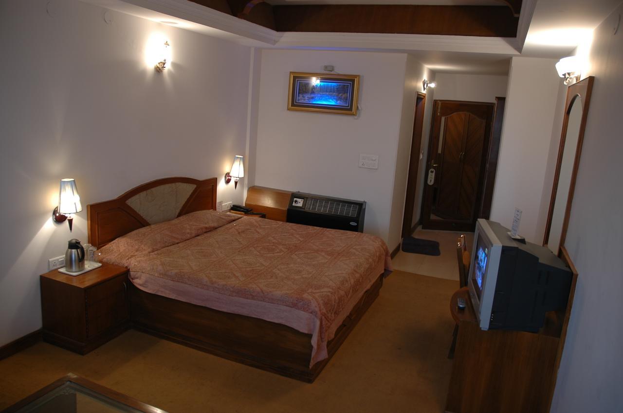 Hotel Silver Rock Mussoorie Exterior foto